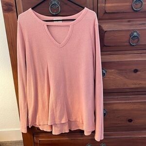 NWOT T.La Women’s Mauve Long Sleeved Top Size Medium